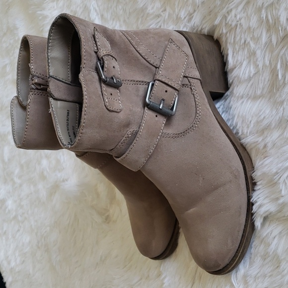 DV Dolce Vita Ankle boots, Strappy, Tan Color, Womens Size 6 - Picture 2 of 7